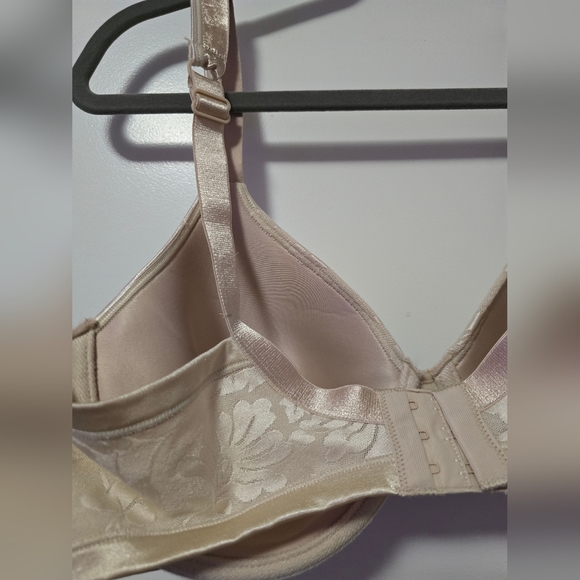 Playtex Cream Floral Lace Bra - Picture 6 of 8